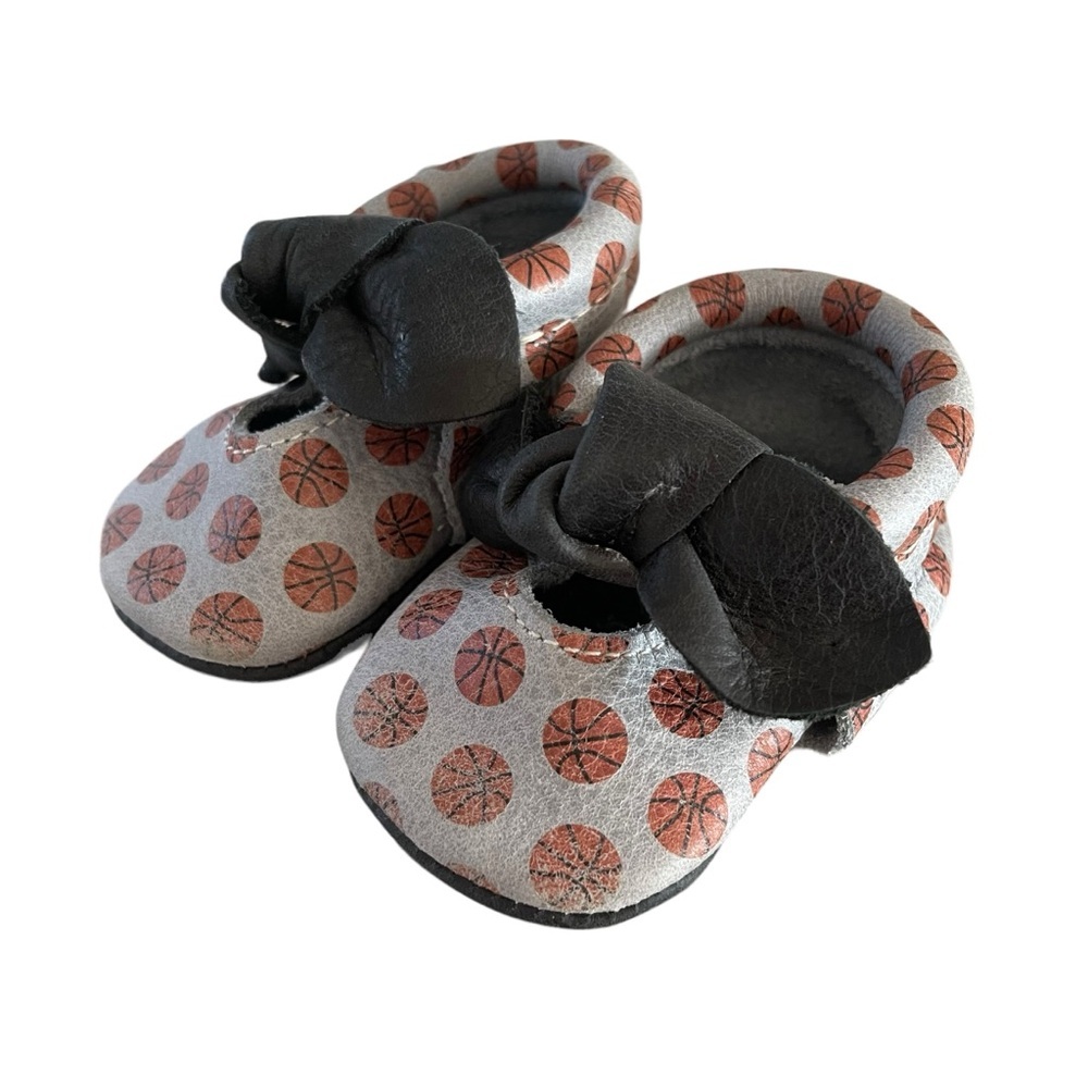 Freshly Picked Basketball Mocassins - Size 1 (US 2.5)